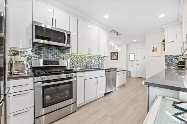 Bayside, NY 11360,23-45 Bell BLVD #5G