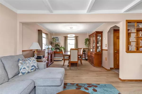 Levittown, NY 11756,59 Gun LN