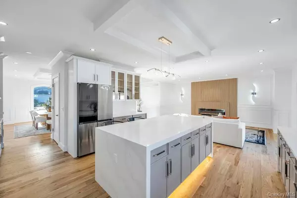 Levittown, NY 11756,41 Coachman LN