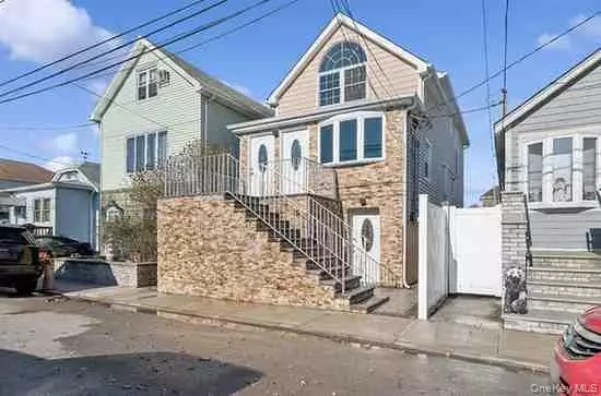 Howard Beach, NY 11414,10223 164th DR