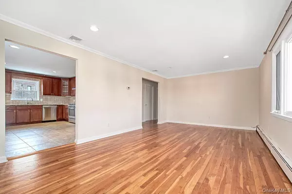 West Harrison, NY 10604,222 Gainsborg AVE