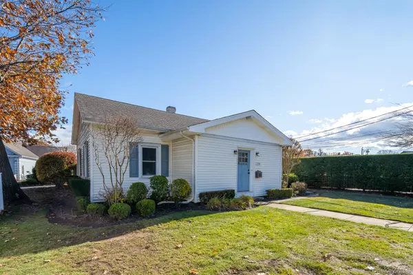 Northport, NY 11768,176 Laurel AVE