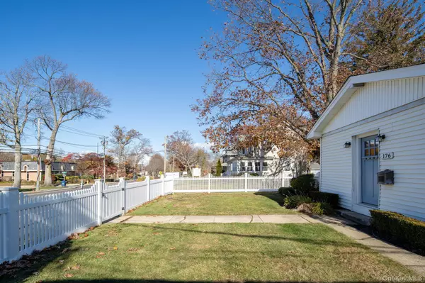 Northport, NY 11768,176 Laurel AVE