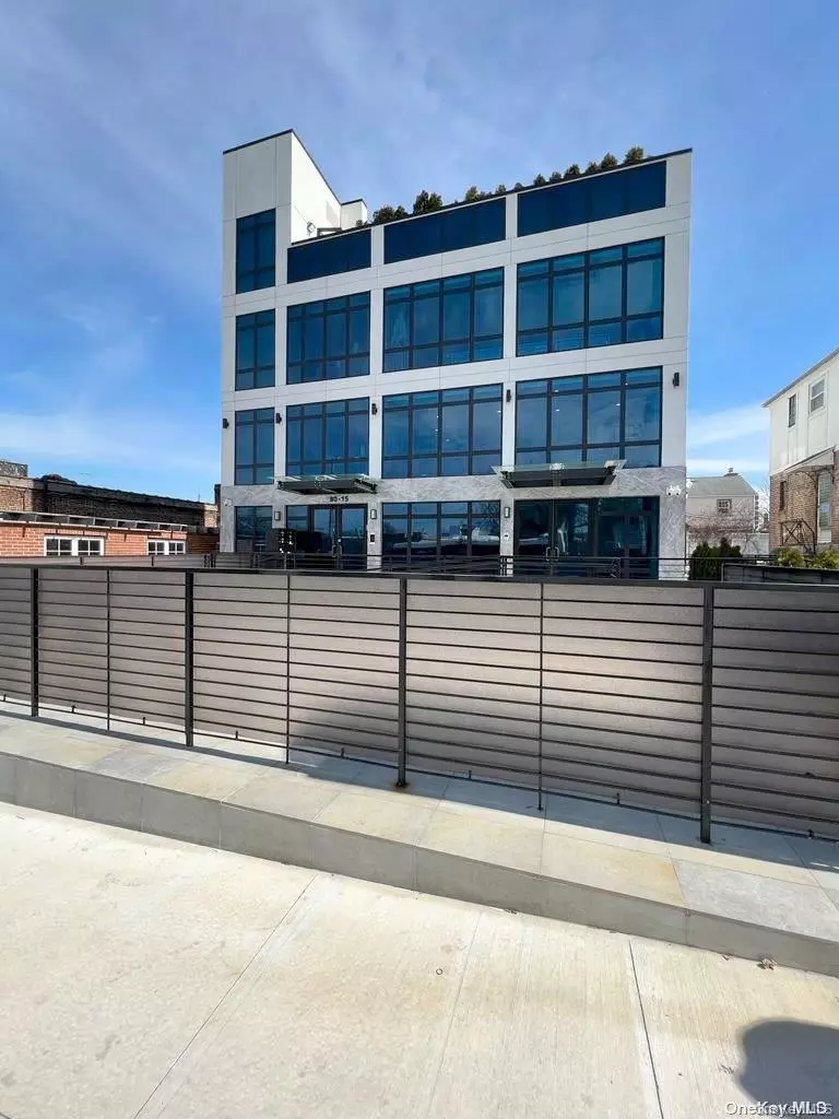 Jamaica Estates, NY 11423,8015 188th ST