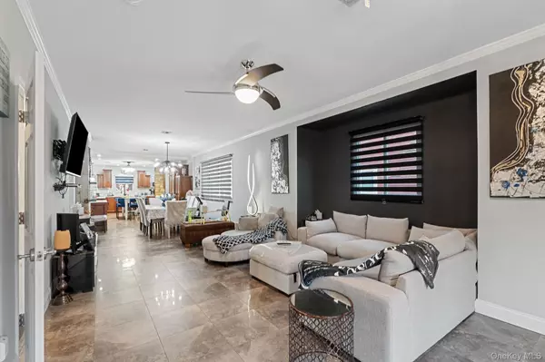 Staten Island, NY 10307,386 Page AVE