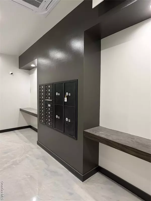 Long Island City, NY 11101,4009 29th ST #3A