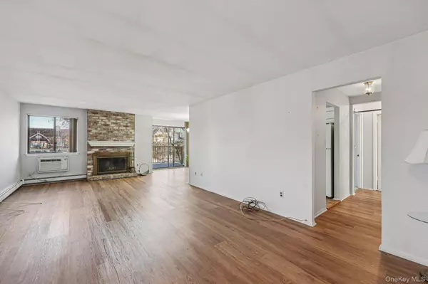 White Plains, NY 10601,107 N Broadway #113