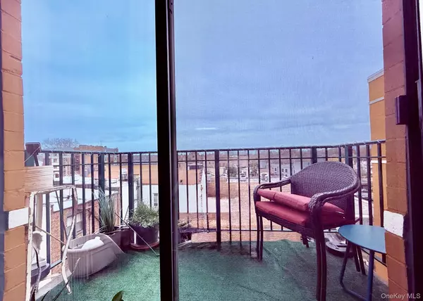 Mamaroneck, NY 10543,123 Mamaroneck AVE #618