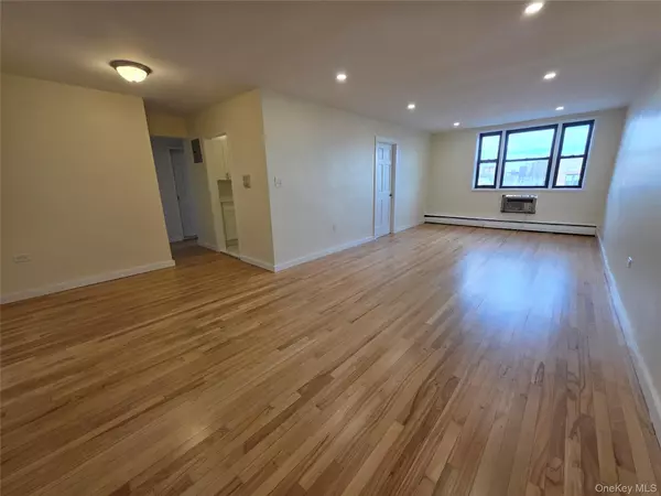 99-04 57th AVE #6C, Corona, NY 11368
