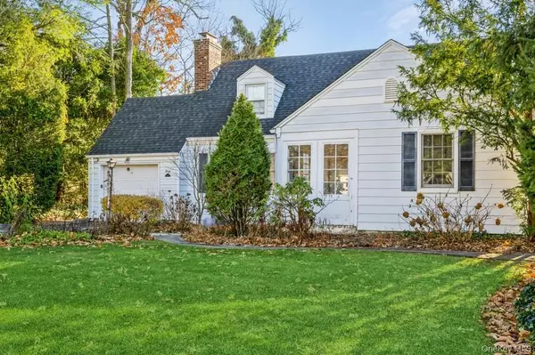 40 Derby RD, Port Washington, NY 11050