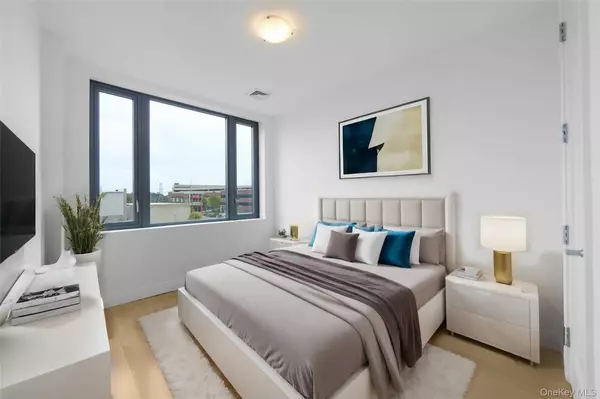 Yonkers, NY 10710,701 Ridge Hill BLVD #11J