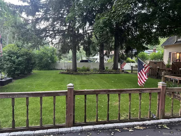 Yaphank, NY 11980,71 Crescent ST