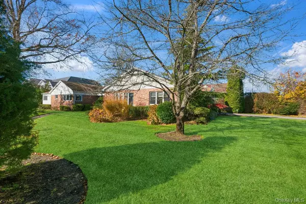 Merrick, NY 11566,72 Lake End RD