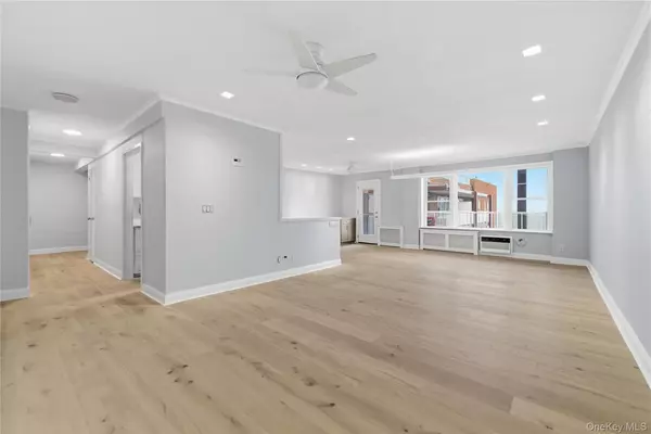 Long Beach, NY 11561,666 Shore RD #6M