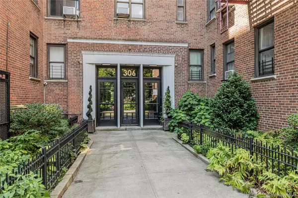 Bronx, NY 10458,306 E Mosholu Pkwy #1D