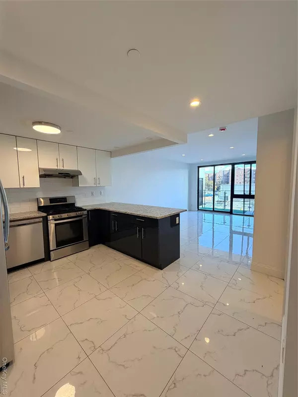 Elmhurst, NY 11373,4516 83RD ST #E-4H