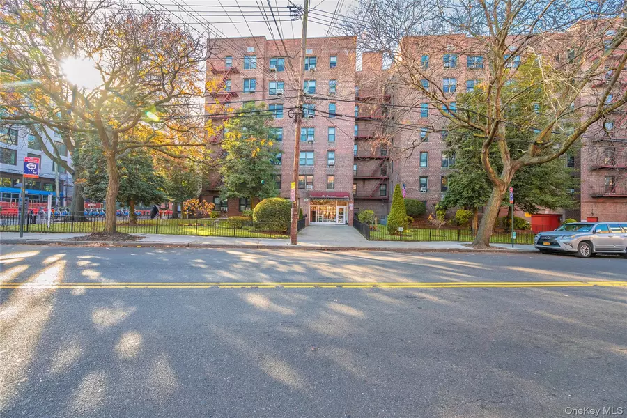 33-44 Junction BLVD #2V, Jackson Heights, NY 11372
