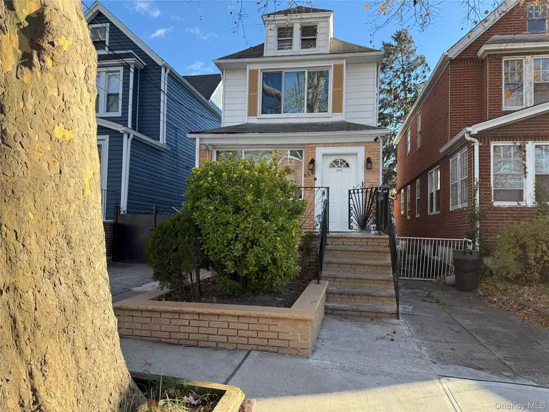 62-16 80 AVE, Glendale, NY 11385