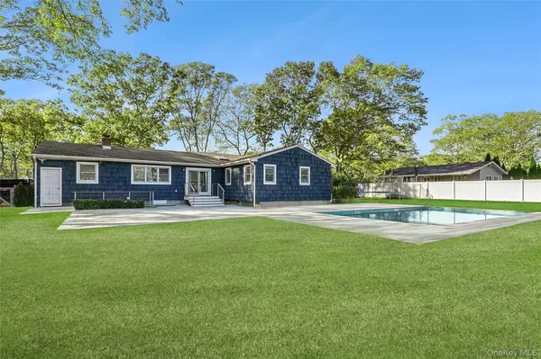 Hampton Bays, NY 11946,43 Homewood DR