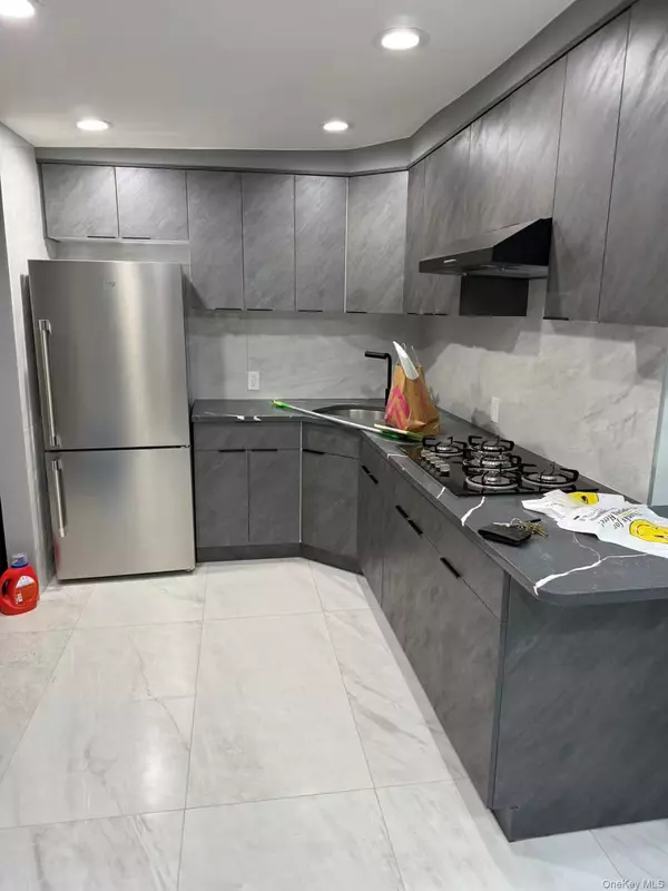 Flushing, NY 11355,13218 Avery AVE #4A