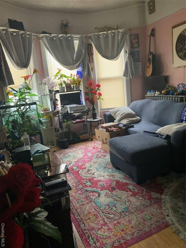 Brooklyn, NY 11208,243 Crescent ST