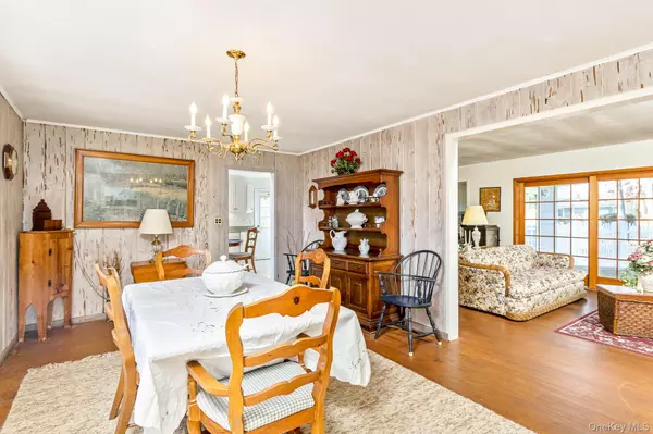 East Quogue, NY 11942,14 Whiting RD