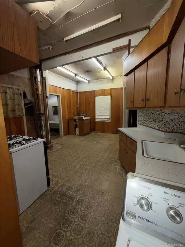 Bronx, NY 10466,4083 Seton AVE