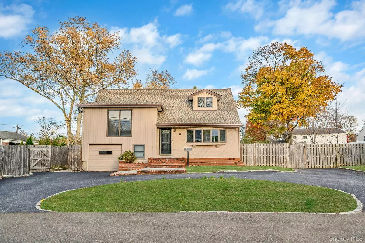 Huntington Station, NY 11746,4 Sibley PL