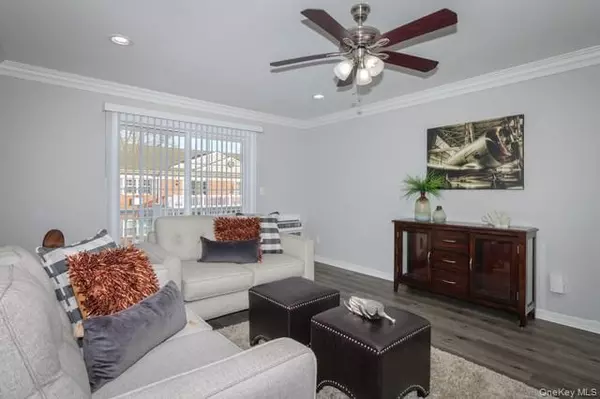 Bohemia, NY 11716,70 Middleton #SF06