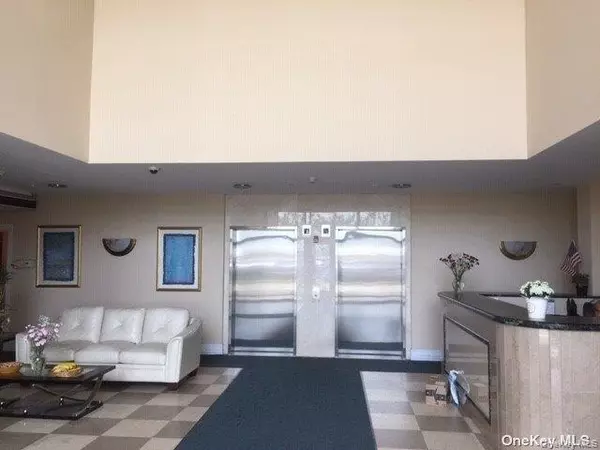 Long Beach, NY 11561,125 Broadway #501