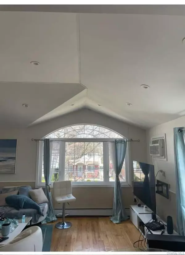 Saint Albans, NY 11412,120-36 199 ST