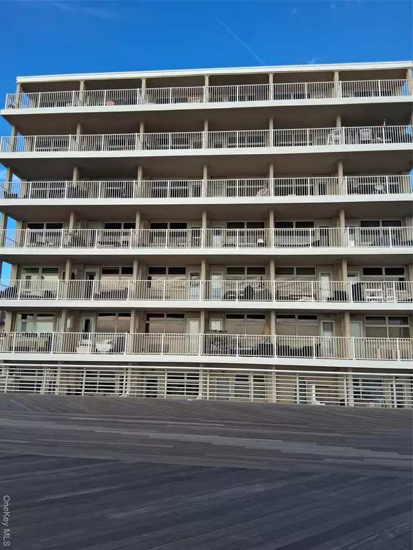 Long Beach, NY 11561,250 Shore RD #2D