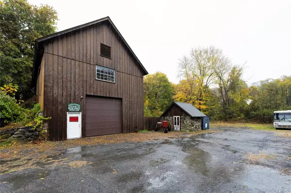 Carmel, NY 10512,371 Shear Hill RD #Bay 2