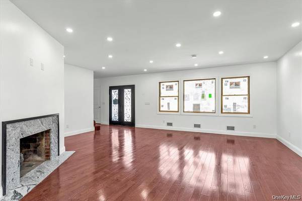 Malverne, NY 11565,44 School Street