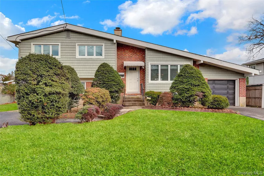 213 W 24th ST, Deer Park, NY 11729