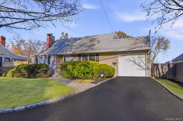 Huntington Station, NY 11746,135 E 25th ST