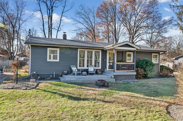 15 Closs DR, Rhinebeck, NY 12572