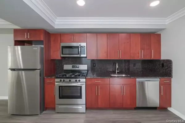 Patchogue, NY 11772,311 West Main ST #28