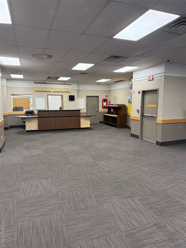 Yonkers, NY 10705,490 S Broadway #490