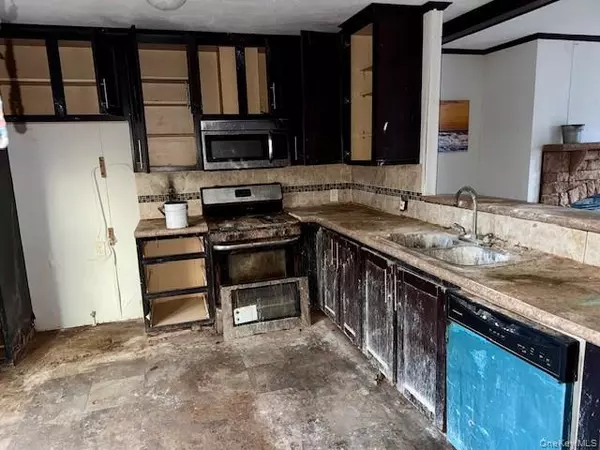 Middletown, NY 10940,5 Sayer LN