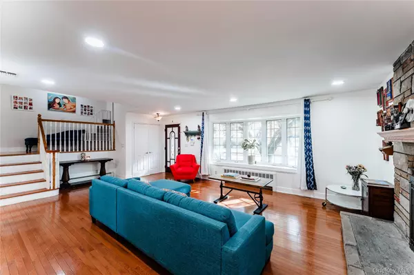 Malverne, NY 11565,575 Cornwell AVE