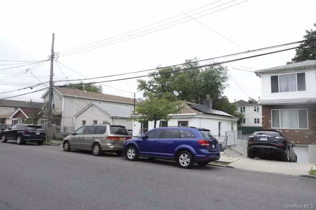 Brooklyn, NY 11208,851 Euclid AVE