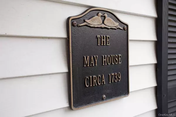 Southold, NY 11971,49925 Main RD #2nd Floor