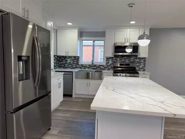 Rosedale, NY 11422,130-16 233rd