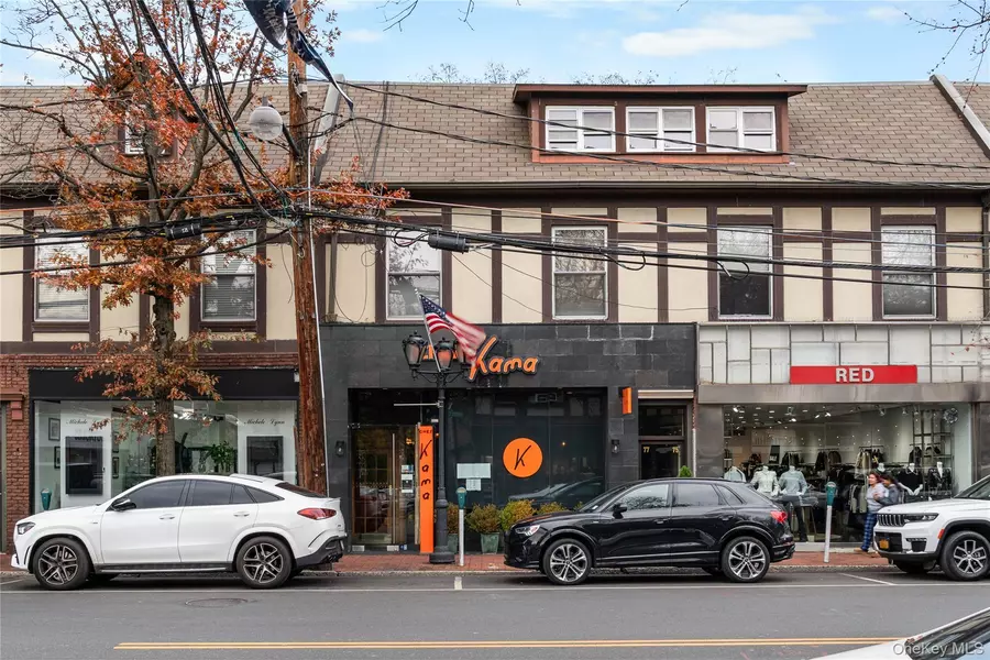 77 Middle Neck Rd, Great Neck, NY 11021