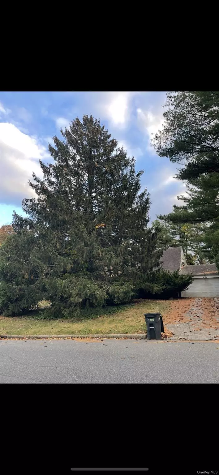 Stony Brook, NY 11790,152 Sycamore CIR