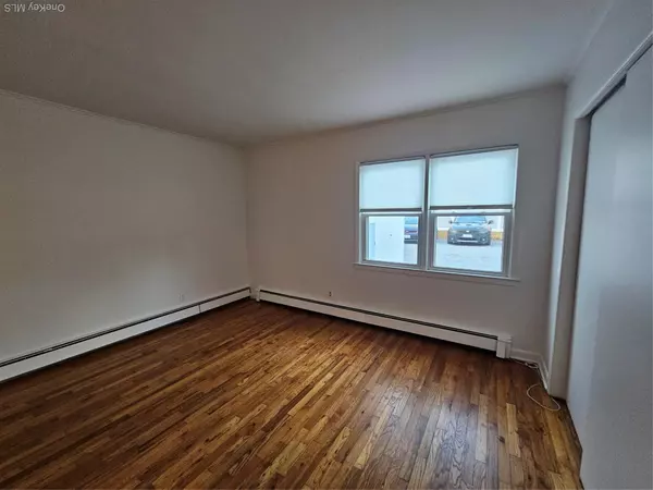 Brightwaters, NY 11718,108-110 Orinoco DR #1c