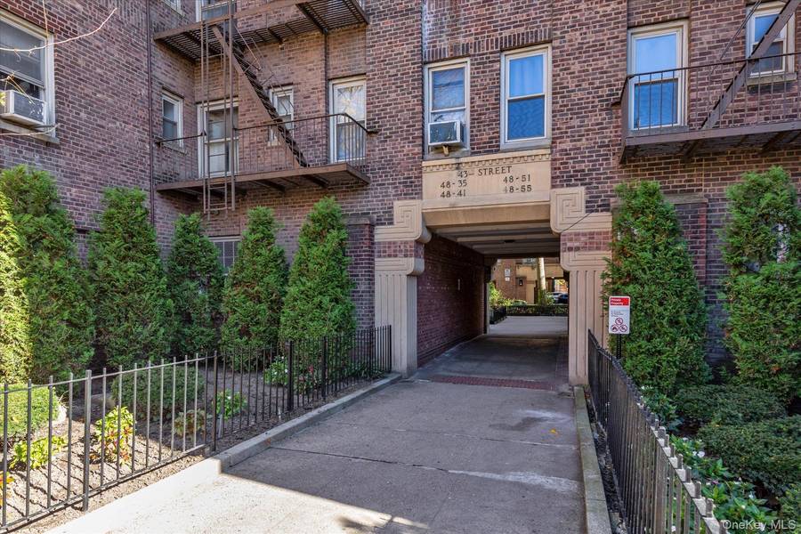 48-55 43rd ST #3F, Woodside, NY 11377