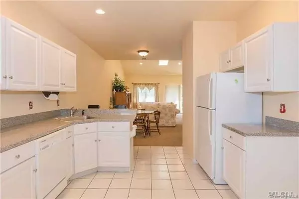 Blue Point, NY 11715,6 Oyster Cove LN