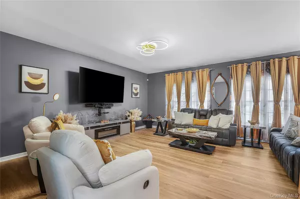 Monroe, NY 10950,5 Seeley Bull ST